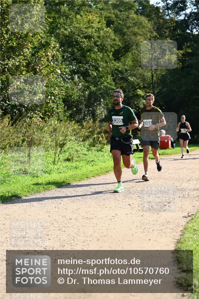 27.09.2026 - 35. Volkslauf durch das schöne Alstertal Dr. Thomas Lammeyer http://msf.ph/oto/10570760 27.09.2026 11:15:25 Laufen 3305, 3164 meine-sportfotos.de