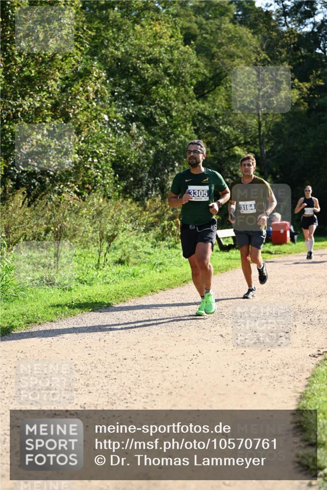 27.09.2026 - 35. Volkslauf durch das schöne Alstertal Dr. Thomas Lammeyer http://msf.ph/oto/10570761 27.09.2026 11:15:25 Laufen 3305, 3164 meine-sportfotos.de