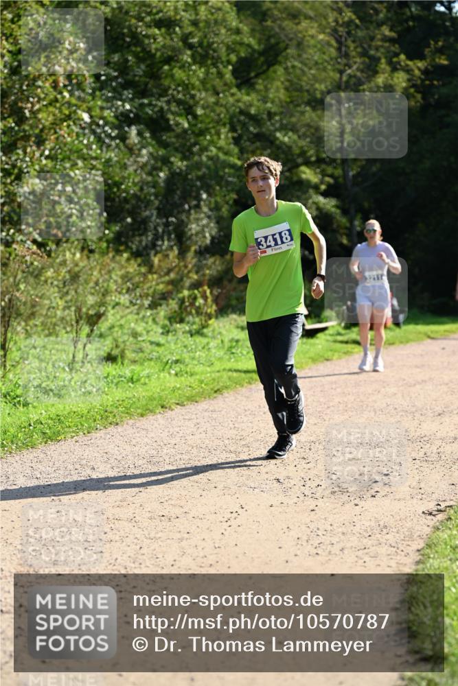 27.09.2026 - 35. Volkslauf durch das schöne Alstertal Dr. Thomas Lammeyer http://msf.ph/oto/10570787 27.09.2026 11:15:29 Laufen 3418 meine-sportfotos.de