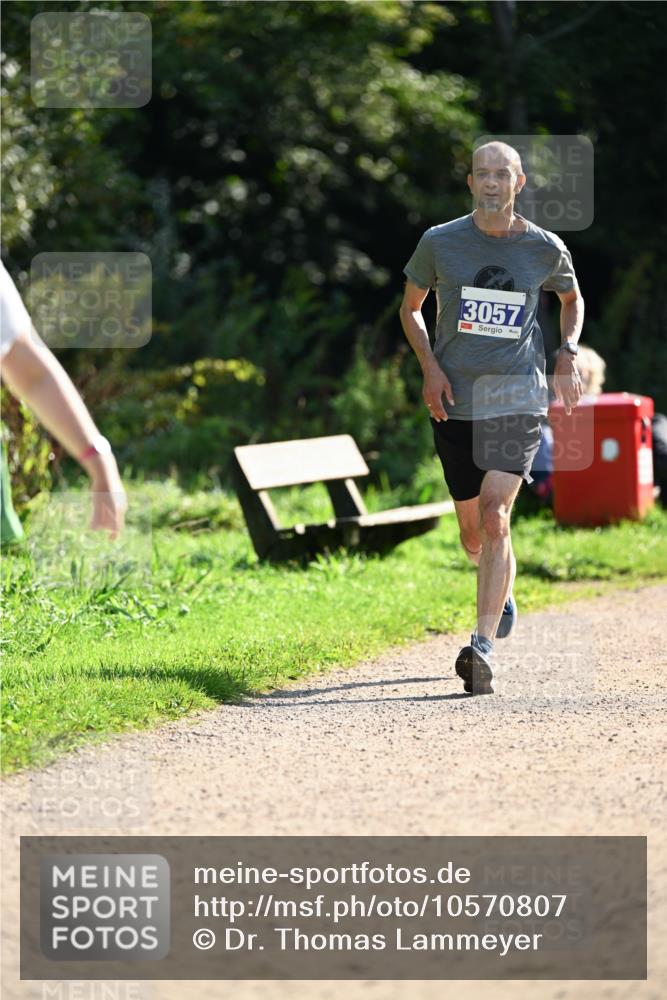 27.09.2026 - 35. Volkslauf durch das schöne Alstertal Dr. Thomas Lammeyer http://msf.ph/oto/10570807 27.09.2026 11:15:45 Laufen 3057 meine-sportfotos.de