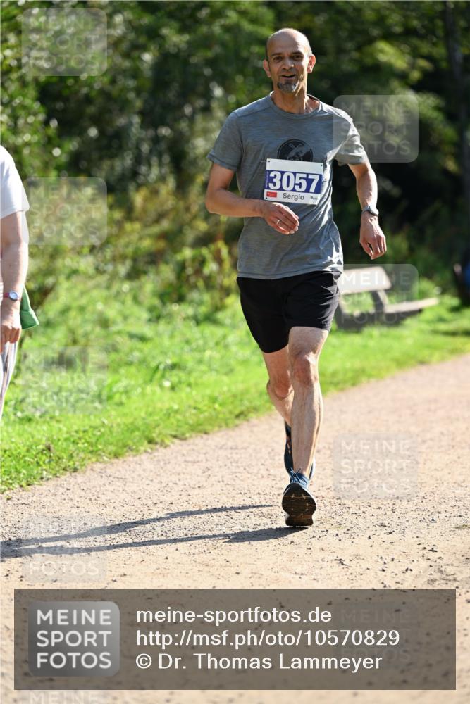 27.09.2026 - 35. Volkslauf durch das schöne Alstertal Dr. Thomas Lammeyer http://msf.ph/oto/10570829 27.09.2026 11:15:48 Laufen 3057 meine-sportfotos.de
