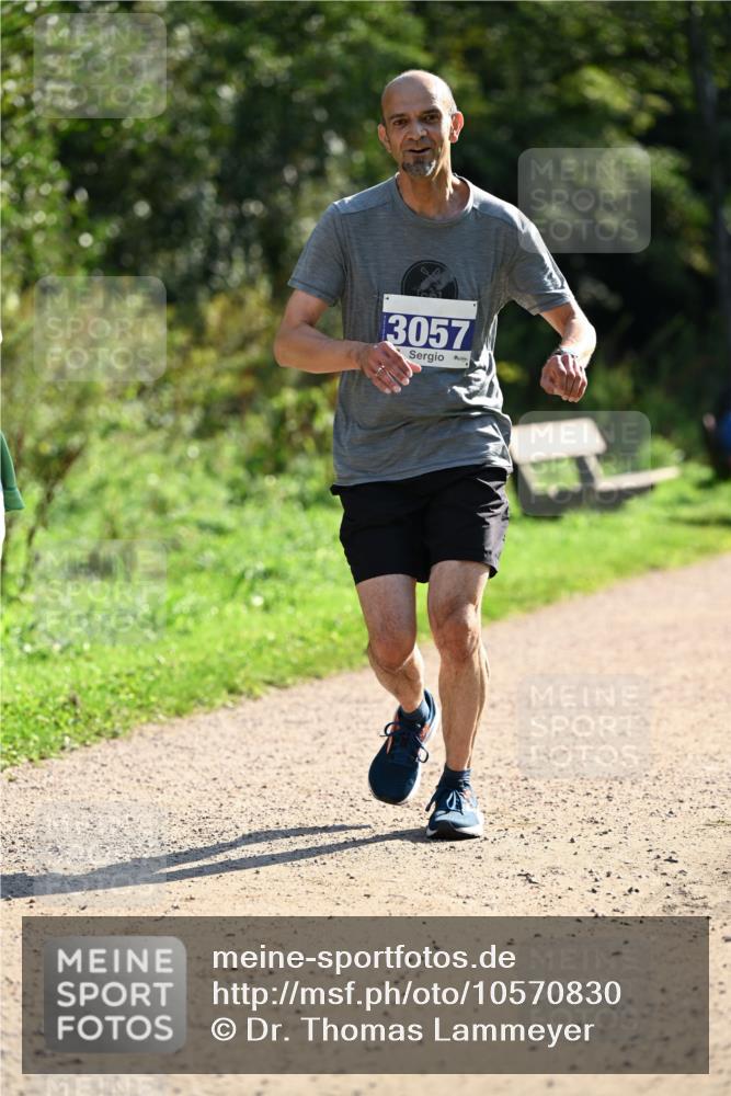 27.09.2026 - 35. Volkslauf durch das schöne Alstertal Dr. Thomas Lammeyer http://msf.ph/oto/10570830 27.09.2026 11:15:48 Laufen 3057 meine-sportfotos.de
