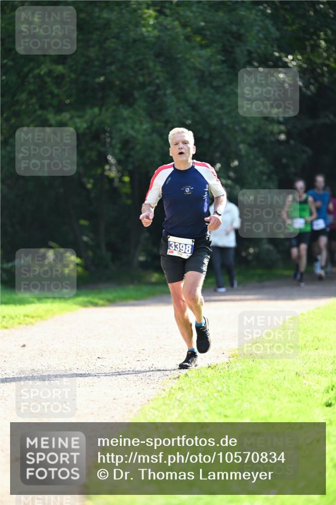 27.09.2026 - 35. Volkslauf durch das schöne Alstertal Dr. Thomas Lammeyer http://msf.ph/oto/10570834 27.09.2026 11:15:53 Laufen 3398 meine-sportfotos.de