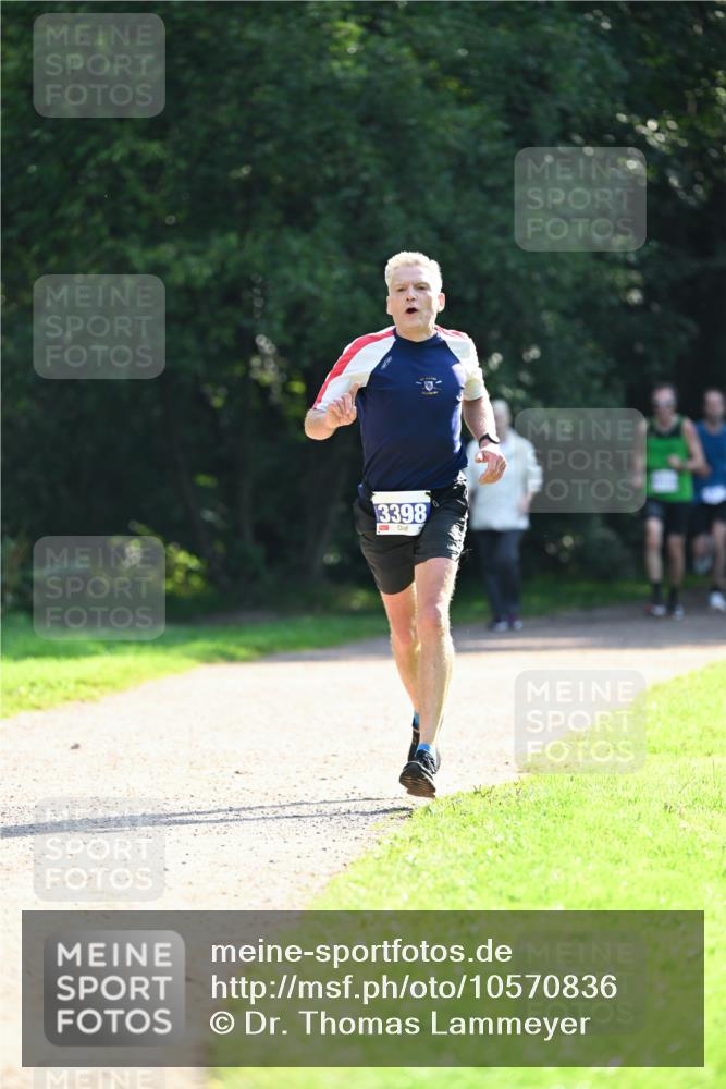 27.09.2026 - 35. Volkslauf durch das schöne Alstertal Dr. Thomas Lammeyer http://msf.ph/oto/10570836 27.09.2026 11:15:53 Laufen 3398 meine-sportfotos.de