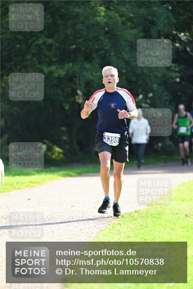 27.09.2026 - 35. Volkslauf durch das schöne Alstertal Dr. Thomas Lammeyer http://msf.ph/oto/10570838 27.09.2026 11:15:53 Laufen 3398 meine-sportfotos.de