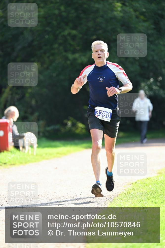 27.09.2026 - 35. Volkslauf durch das schöne Alstertal Dr. Thomas Lammeyer http://msf.ph/oto/10570846 27.09.2026 11:15:54 Laufen 3398 meine-sportfotos.de