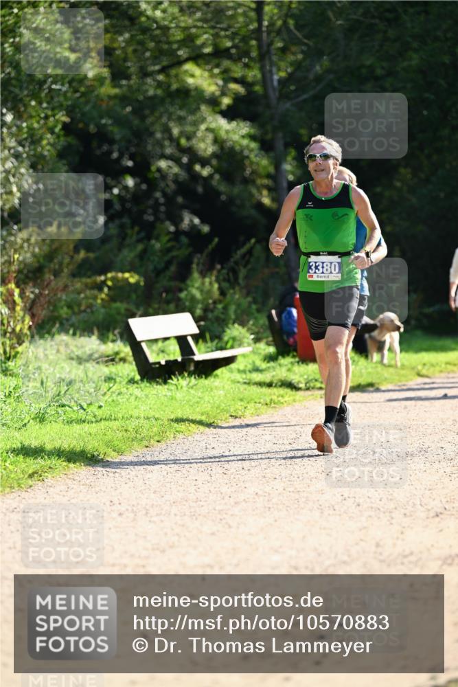 27.09.2026 - 35. Volkslauf durch das schöne Alstertal Dr. Thomas Lammeyer http://msf.ph/oto/10570883 27.09.2026 11:16:02 Laufen 3380 meine-sportfotos.de