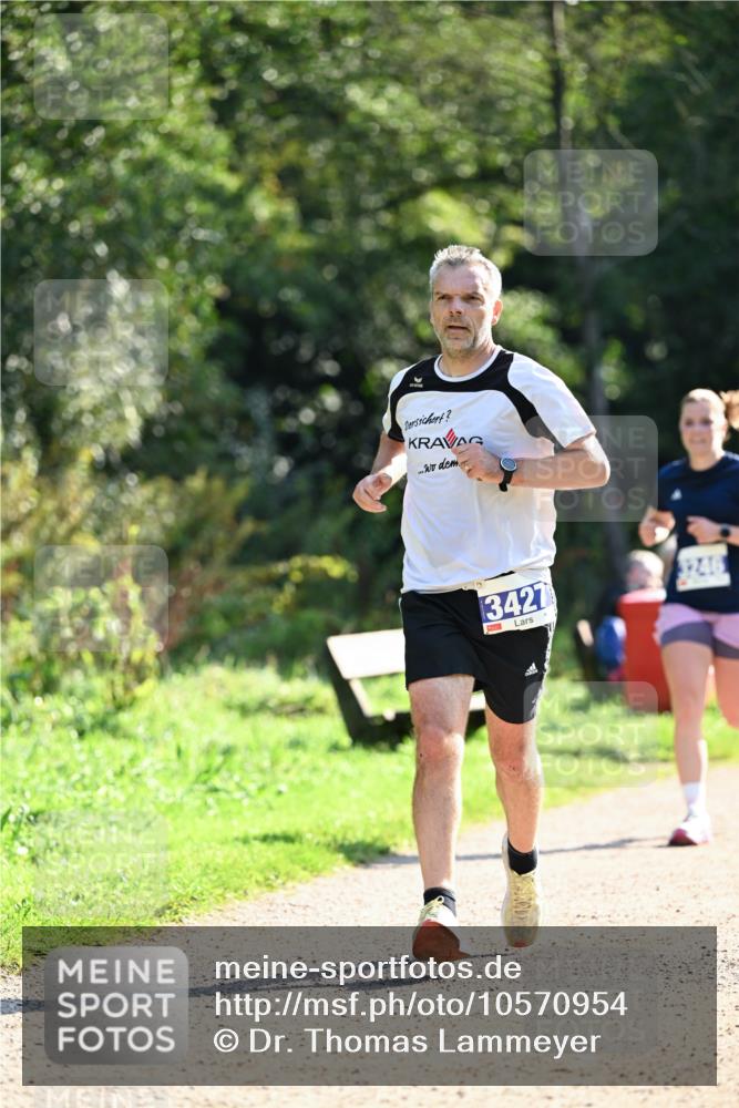 27.09.2026 - 35. Volkslauf durch das schöne Alstertal Dr. Thomas Lammeyer http://msf.ph/oto/10570954 27.09.2026 11:16:29 Laufen 3427 meine-sportfotos.de