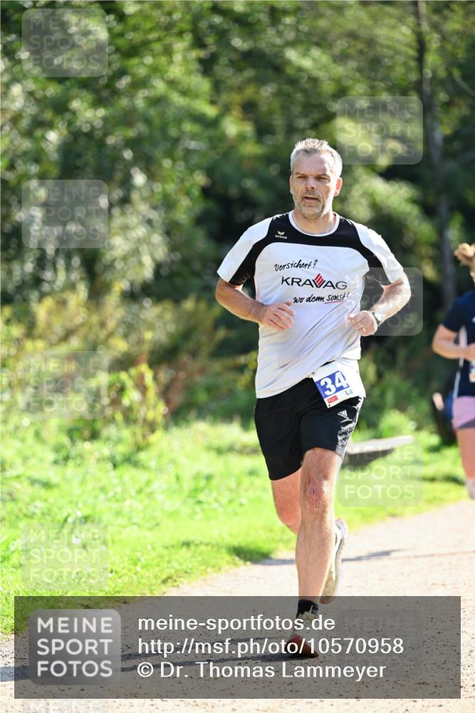 27.09.2026 - 35. Volkslauf durch das schöne Alstertal Dr. Thomas Lammeyer http://msf.ph/oto/10570958 27.09.2026 11:16:29 Laufen 34 meine-sportfotos.de