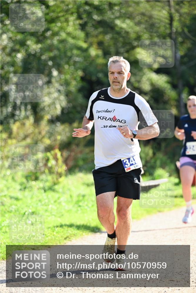 27.09.2026 - 35. Volkslauf durch das schöne Alstertal Dr. Thomas Lammeyer http://msf.ph/oto/10570959 27.09.2026 11:16:29 Laufen 34 meine-sportfotos.de