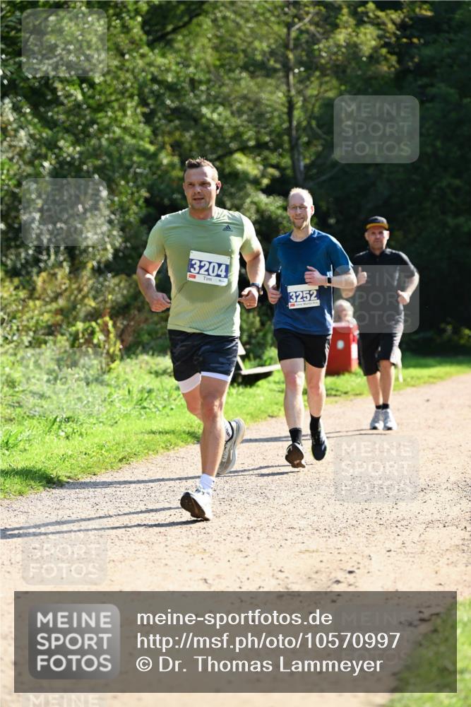 27.09.2026 - 35. Volkslauf durch das schöne Alstertal Dr. Thomas Lammeyer http://msf.ph/oto/10570997 27.09.2026 11:16:34 Laufen 3204, 3252 meine-sportfotos.de