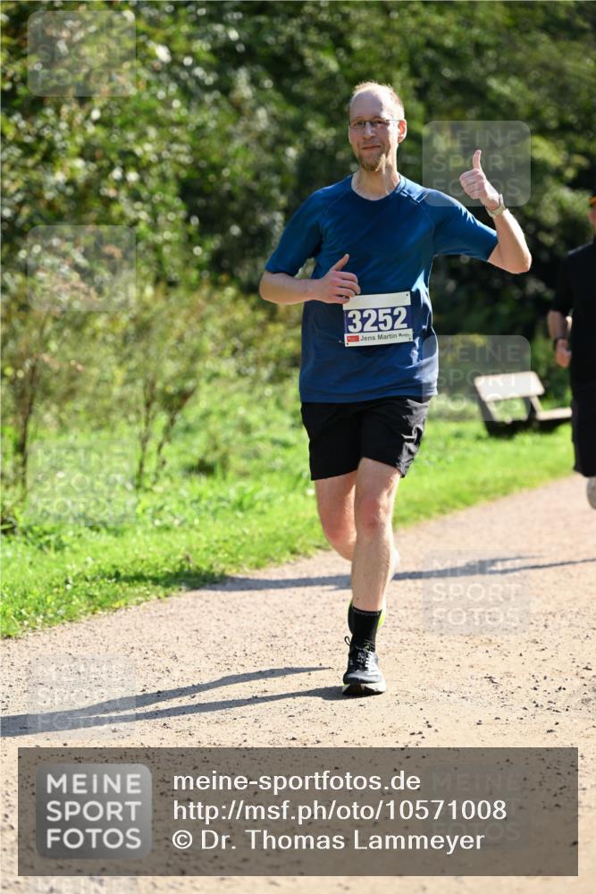 27.09.2026 - 35. Volkslauf durch das schöne Alstertal Dr. Thomas Lammeyer http://msf.ph/oto/10571008 27.09.2026 11:16:36 Laufen 3252 meine-sportfotos.de