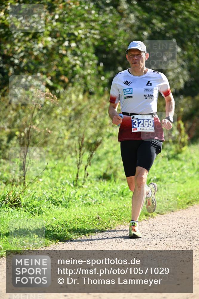 27.09.2026 - 35. Volkslauf durch das schöne Alstertal Dr. Thomas Lammeyer http://msf.ph/oto/10571029 27.09.2026 11:16:43 Laufen 3269 meine-sportfotos.de