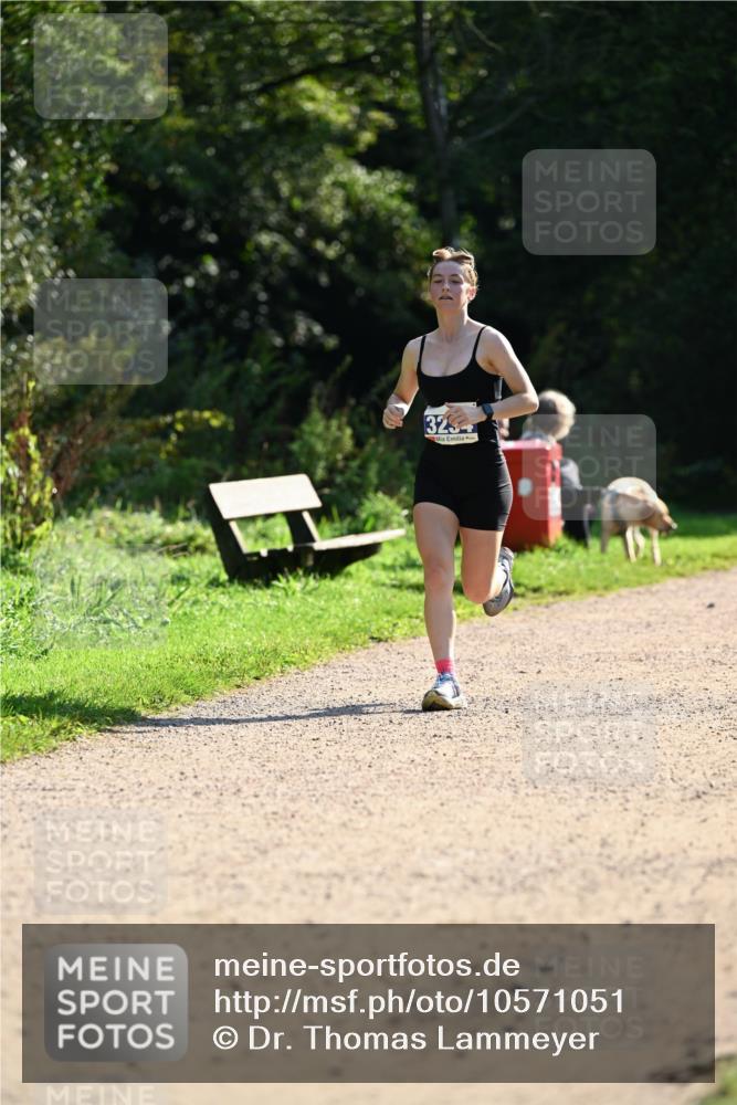 27.09.2026 - 35. Volkslauf durch das schöne Alstertal Dr. Thomas Lammeyer http://msf.ph/oto/10571051 27.09.2026 11:16:58 Laufen 323 meine-sportfotos.de