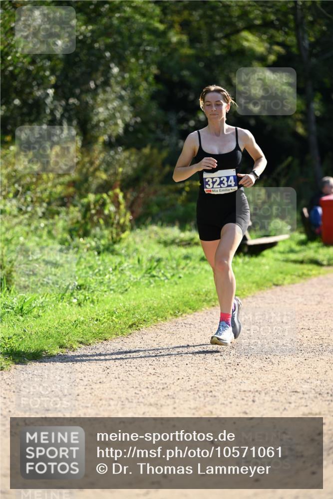 27.09.2026 - 35. Volkslauf durch das schöne Alstertal Dr. Thomas Lammeyer http://msf.ph/oto/10571061 27.09.2026 11:16:59 Laufen 3234 meine-sportfotos.de