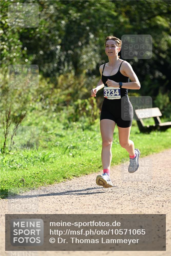 27.09.2026 - 35. Volkslauf durch das schöne Alstertal Dr. Thomas Lammeyer http://msf.ph/oto/10571065 27.09.2026 11:17:00 Laufen 3234 meine-sportfotos.de