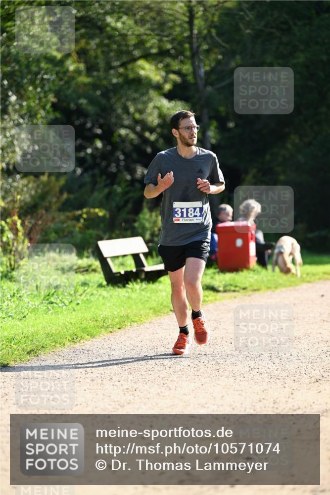 27.09.2026 - 35. Volkslauf durch das schöne Alstertal Dr. Thomas Lammeyer http://msf.ph/oto/10571074 27.09.2026 11:17:04 Laufen 3184 meine-sportfotos.de