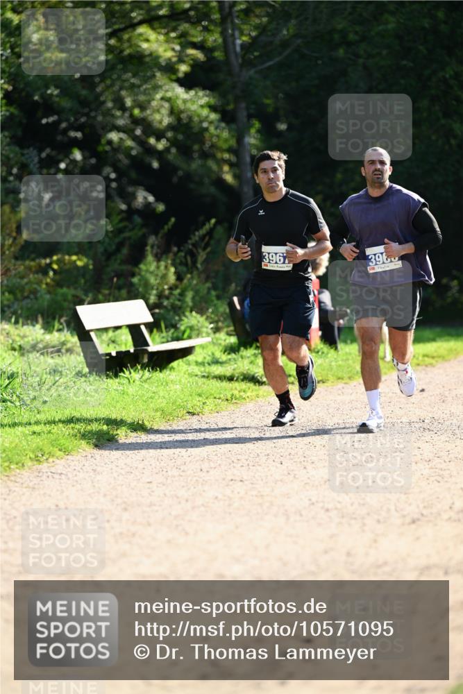 27.09.2026 - 35. Volkslauf durch das schöne Alstertal Dr. Thomas Lammeyer http://msf.ph/oto/10571095 27.09.2026 11:17:13 Laufen 3967, 396 meine-sportfotos.de