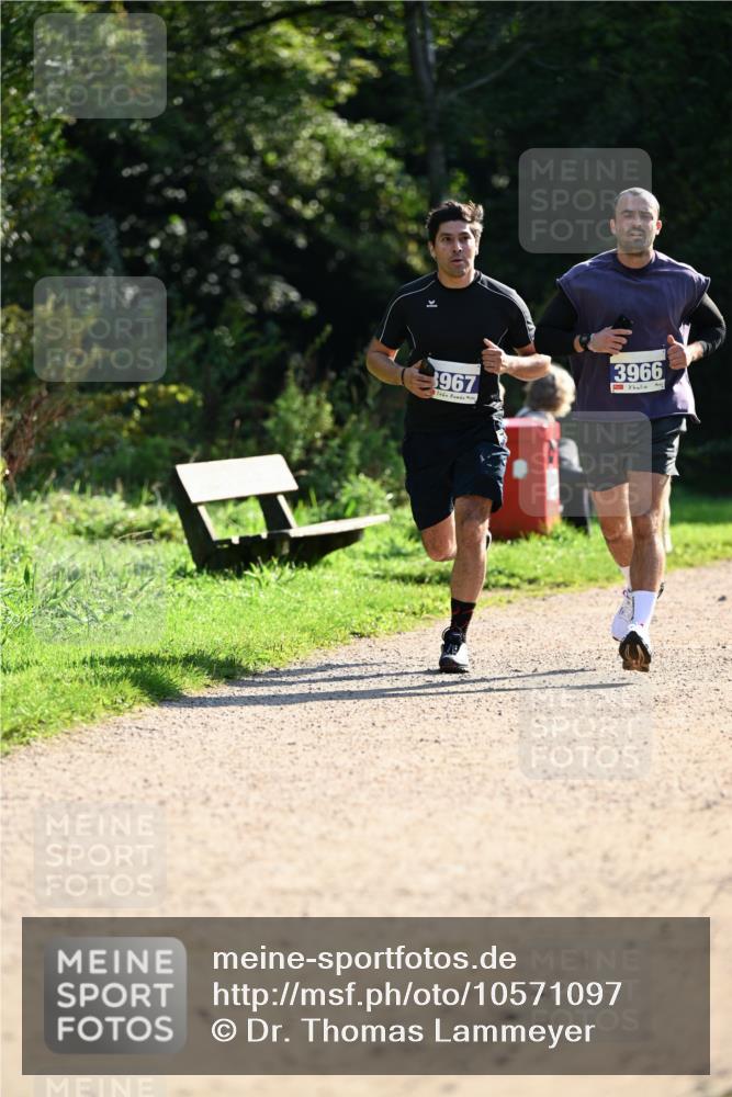 27.09.2026 - 35. Volkslauf durch das schöne Alstertal Dr. Thomas Lammeyer http://msf.ph/oto/10571097 27.09.2026 11:17:13 Laufen 967, 3966 meine-sportfotos.de