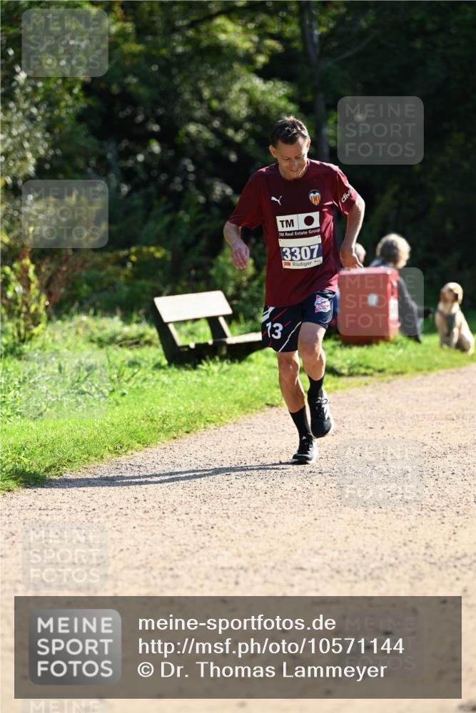 27.09.2026 - 35. Volkslauf durch das schöne Alstertal Dr. Thomas Lammeyer http://msf.ph/oto/10571144 27.09.2026 11:17:31 Laufen 13, 3307 meine-sportfotos.de