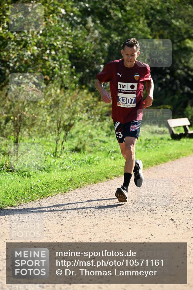 27.09.2026 - 35. Volkslauf durch das schöne Alstertal Dr. Thomas Lammeyer http://msf.ph/oto/10571161 27.09.2026 11:17:33 Laufen 3307, 3 meine-sportfotos.de