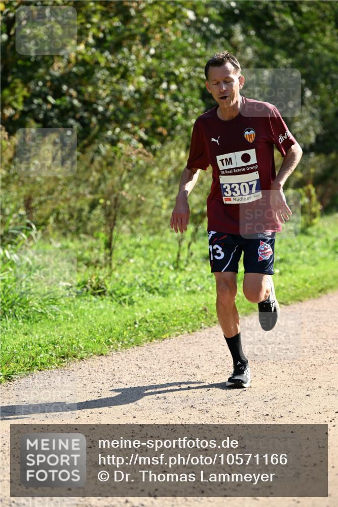 27.09.2026 - 35. Volkslauf durch das schöne Alstertal Dr. Thomas Lammeyer http://msf.ph/oto/10571166 27.09.2026 11:17:33 Laufen 13, 3307 meine-sportfotos.de