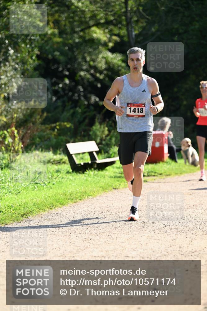 27.09.2026 - 35. Volkslauf durch das schöne Alstertal Dr. Thomas Lammeyer http://msf.ph/oto/10571174 27.09.2026 11:17:40 Laufen 1418 meine-sportfotos.de