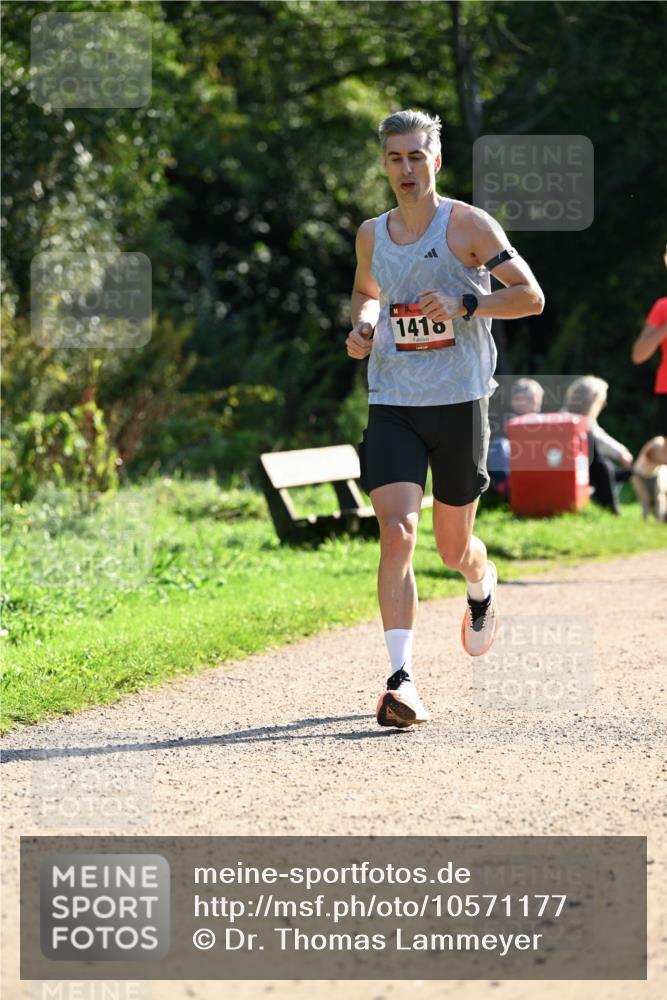 27.09.2026 - 35. Volkslauf durch das schöne Alstertal Dr. Thomas Lammeyer http://msf.ph/oto/10571177 27.09.2026 11:17:40 Laufen 1418 meine-sportfotos.de