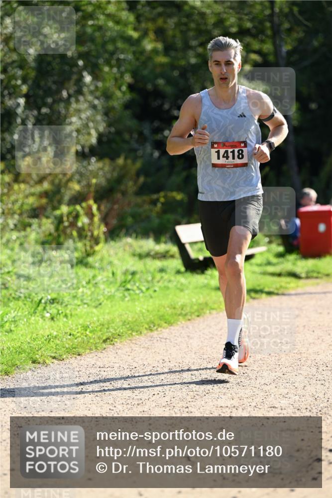 27.09.2026 - 35. Volkslauf durch das schöne Alstertal Dr. Thomas Lammeyer http://msf.ph/oto/10571180 27.09.2026 11:17:41 Laufen 1418 meine-sportfotos.de