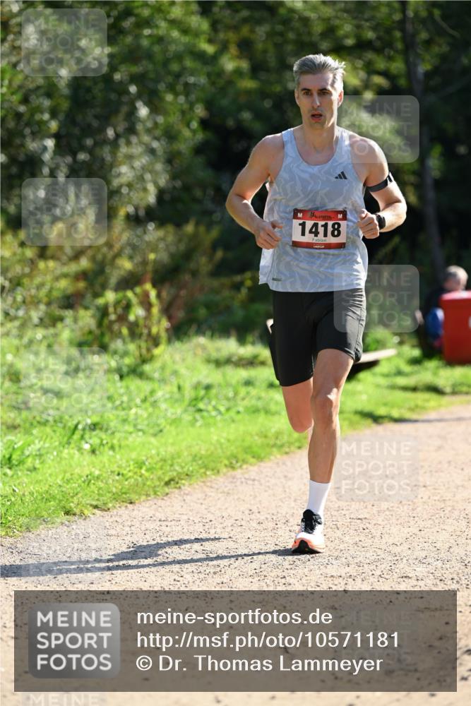 27.09.2026 - 35. Volkslauf durch das schöne Alstertal Dr. Thomas Lammeyer http://msf.ph/oto/10571181 27.09.2026 11:17:41 Laufen 1418 meine-sportfotos.de