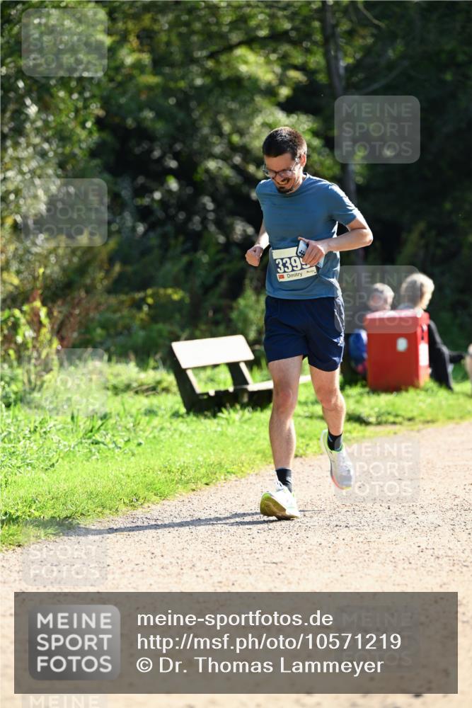 27.09.2026 - 35. Volkslauf durch das schöne Alstertal Dr. Thomas Lammeyer http://msf.ph/oto/10571219 27.09.2026 11:17:48 Laufen 339 meine-sportfotos.de