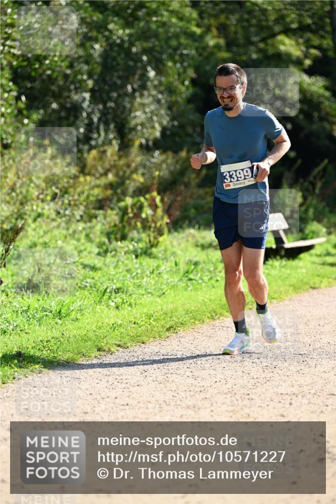 27.09.2026 - 35. Volkslauf durch das schöne Alstertal Dr. Thomas Lammeyer http://msf.ph/oto/10571227 27.09.2026 11:17:49 Laufen 3399 meine-sportfotos.de