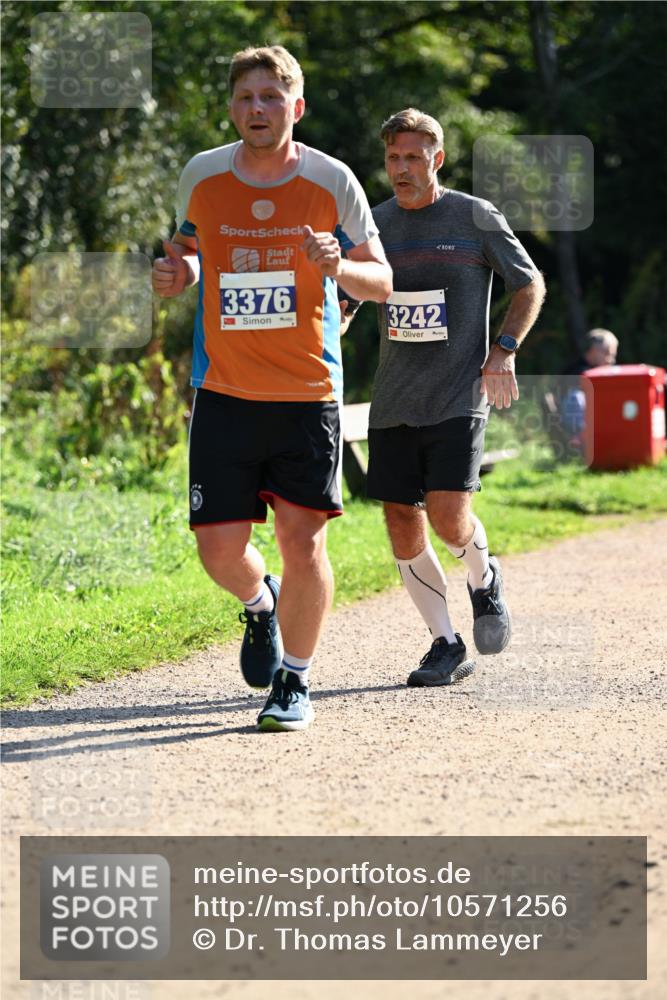 27.09.2026 - 35. Volkslauf durch das schöne Alstertal Dr. Thomas Lammeyer http://msf.ph/oto/10571256 27.09.2026 11:17:54 Laufen 3376, 3242 meine-sportfotos.de