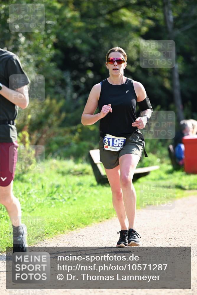 27.09.2026 - 35. Volkslauf durch das schöne Alstertal Dr. Thomas Lammeyer http://msf.ph/oto/10571287 27.09.2026 11:18:16 Laufen 3195 meine-sportfotos.de