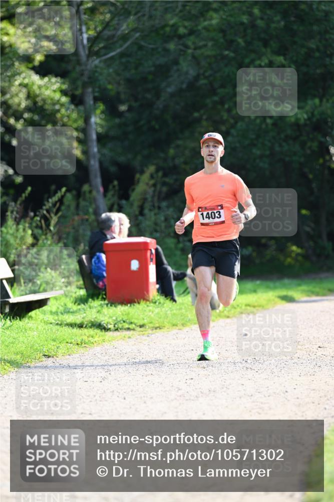 27.09.2026 - 35. Volkslauf durch das schöne Alstertal Dr. Thomas Lammeyer http://msf.ph/oto/10571302 27.09.2026 11:18:21 Laufen 1403 meine-sportfotos.de