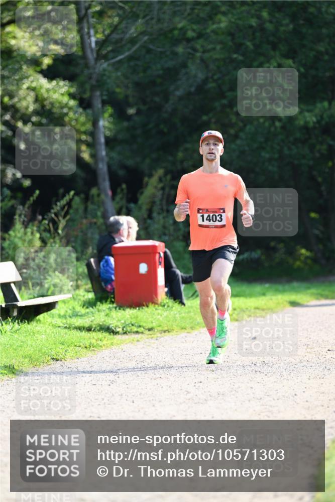 27.09.2026 - 35. Volkslauf durch das schöne Alstertal Dr. Thomas Lammeyer http://msf.ph/oto/10571303 27.09.2026 11:18:21 Laufen 1403 meine-sportfotos.de