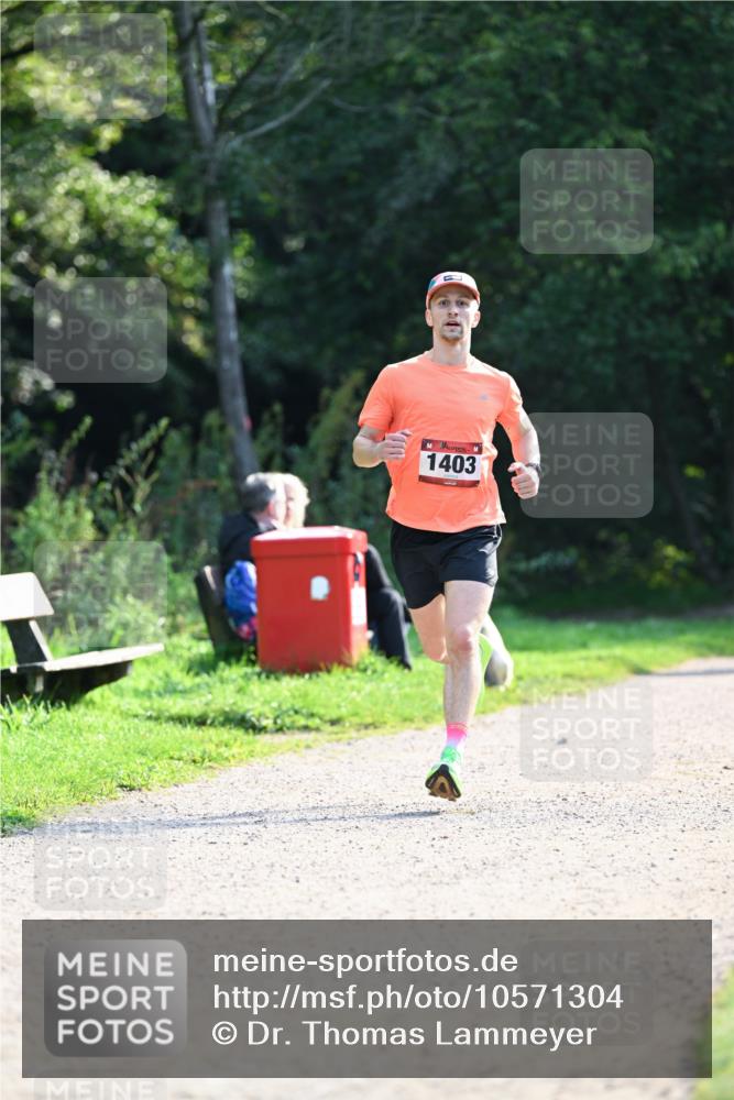 27.09.2026 - 35. Volkslauf durch das schöne Alstertal Dr. Thomas Lammeyer http://msf.ph/oto/10571304 27.09.2026 11:18:21 Laufen 1403 meine-sportfotos.de