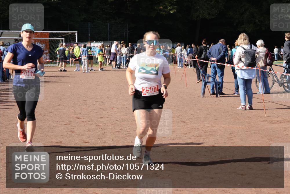 27.09.2026 - 35. Volkslauf durch das schöne Alstertal Strokosch-Dieckow http://msf.ph/oto/10571324 27.09.2026 12:19:28 Ziel 2007, 2507 meine-sportfotos.de