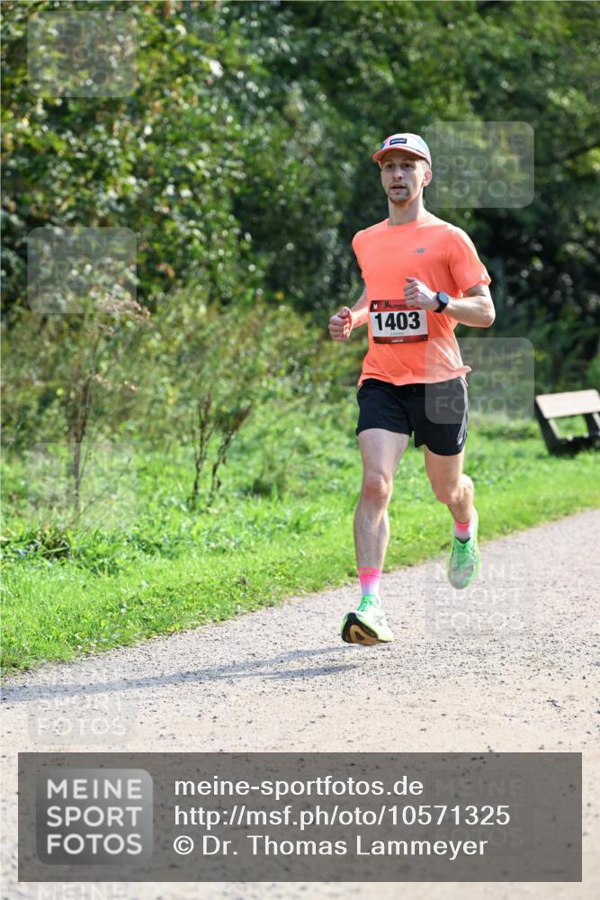 27.09.2026 - 35. Volkslauf durch das schöne Alstertal Dr. Thomas Lammeyer http://msf.ph/oto/10571325 27.09.2026 11:18:23 Laufen 1403 meine-sportfotos.de