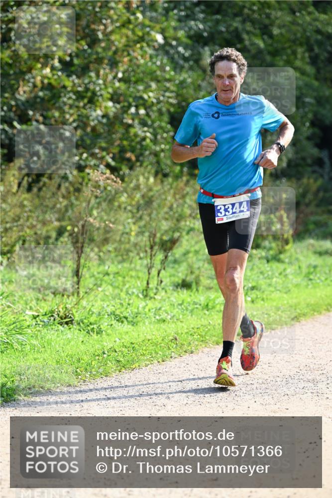 27.09.2026 - 35. Volkslauf durch das schöne Alstertal Dr. Thomas Lammeyer http://msf.ph/oto/10571366 27.09.2026 11:18:34 Laufen 3344 meine-sportfotos.de