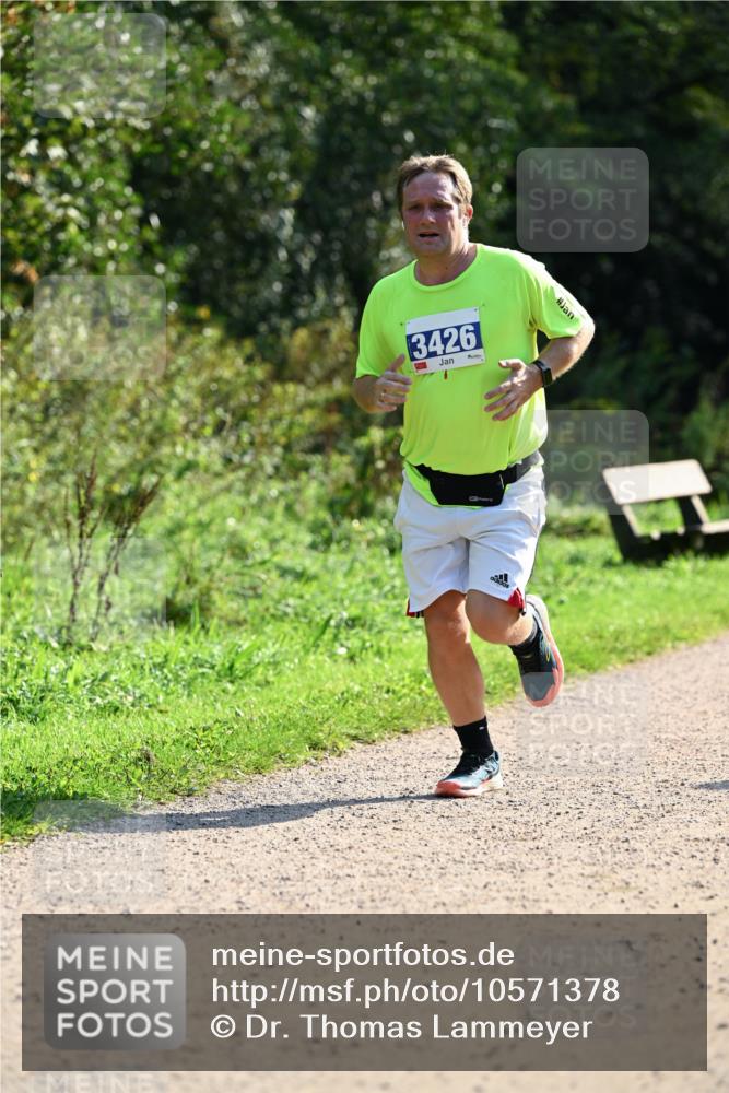 27.09.2026 - 35. Volkslauf durch das schöne Alstertal Dr. Thomas Lammeyer http://msf.ph/oto/10571378 27.09.2026 11:18:41 Laufen 3426 meine-sportfotos.de