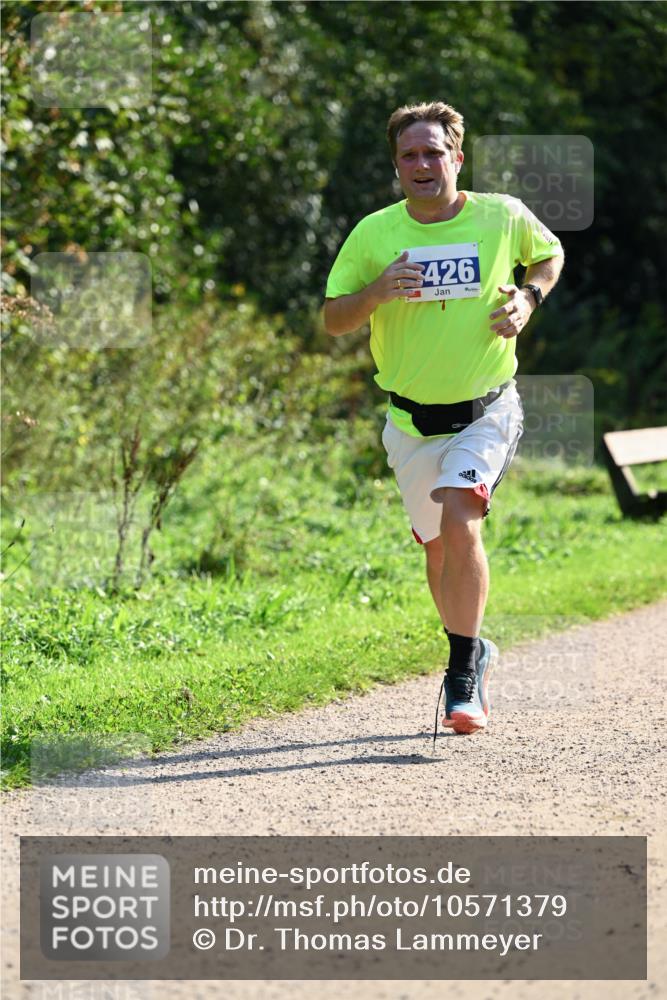 27.09.2026 - 35. Volkslauf durch das schöne Alstertal Dr. Thomas Lammeyer http://msf.ph/oto/10571379 27.09.2026 11:18:41 Laufen 426 meine-sportfotos.de