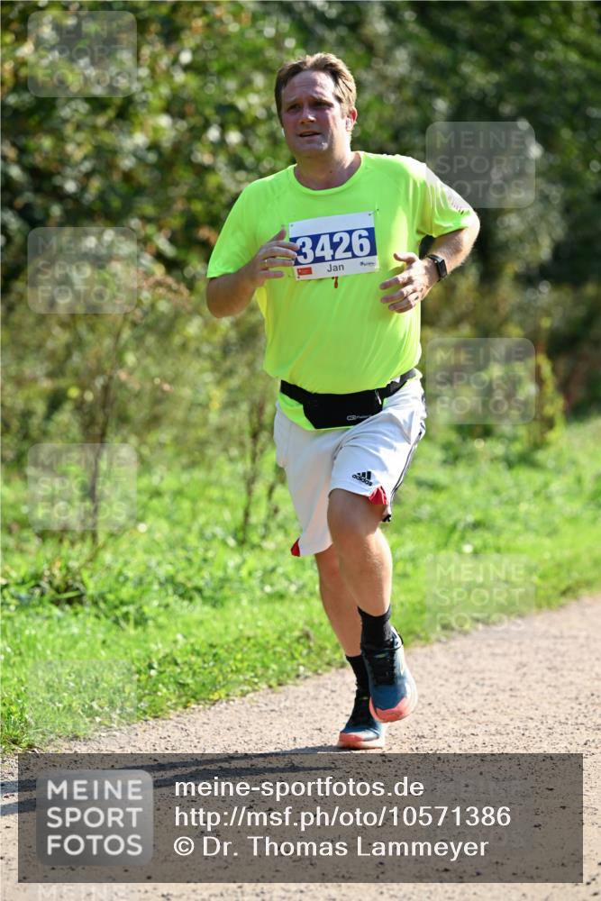 27.09.2026 - 35. Volkslauf durch das schöne Alstertal Dr. Thomas Lammeyer http://msf.ph/oto/10571386 27.09.2026 11:18:42 Laufen 3426 meine-sportfotos.de