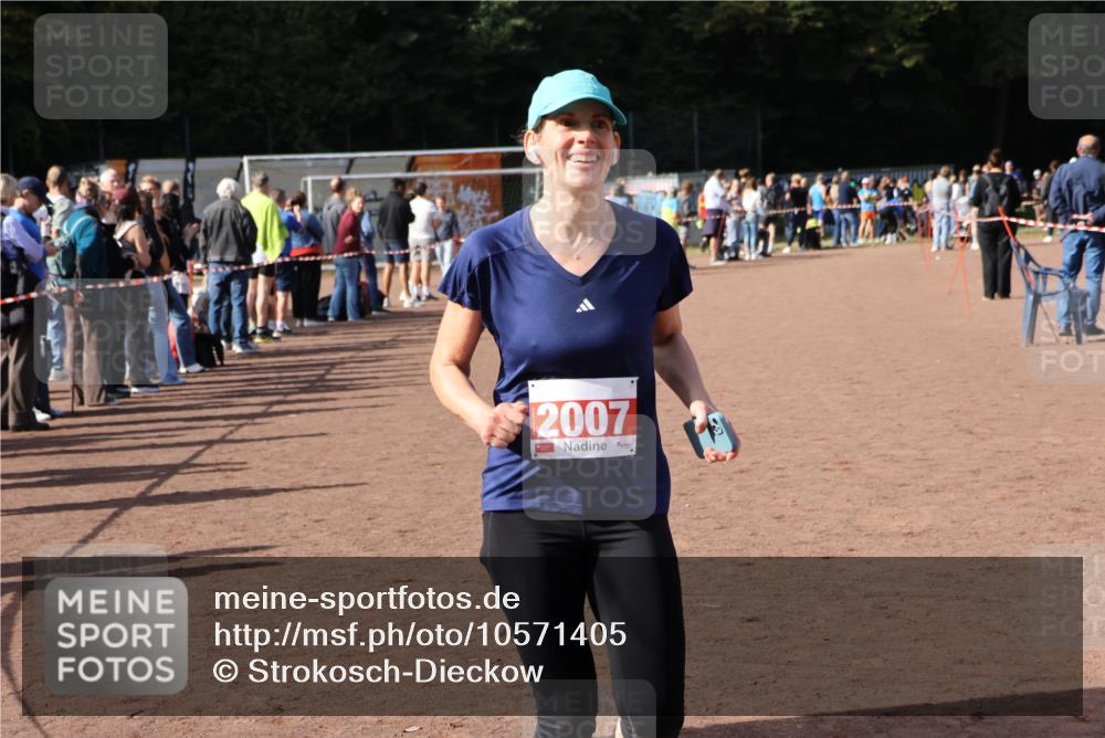 27.09.2026 - 35. Volkslauf durch das schöne Alstertal Strokosch-Dieckow http://msf.ph/oto/10571405 27.09.2026 12:19:30 Ziel 2007, 2507 meine-sportfotos.de