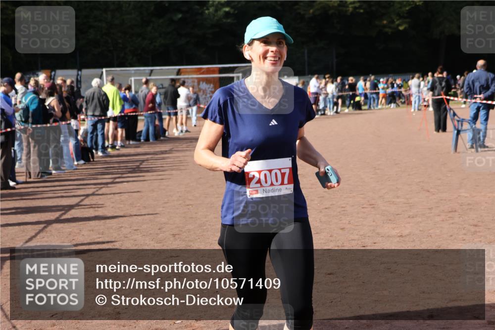 27.09.2026 - 35. Volkslauf durch das schöne Alstertal Strokosch-Dieckow http://msf.ph/oto/10571409 27.09.2026 12:19:30 Ziel 2007, 2507 meine-sportfotos.de