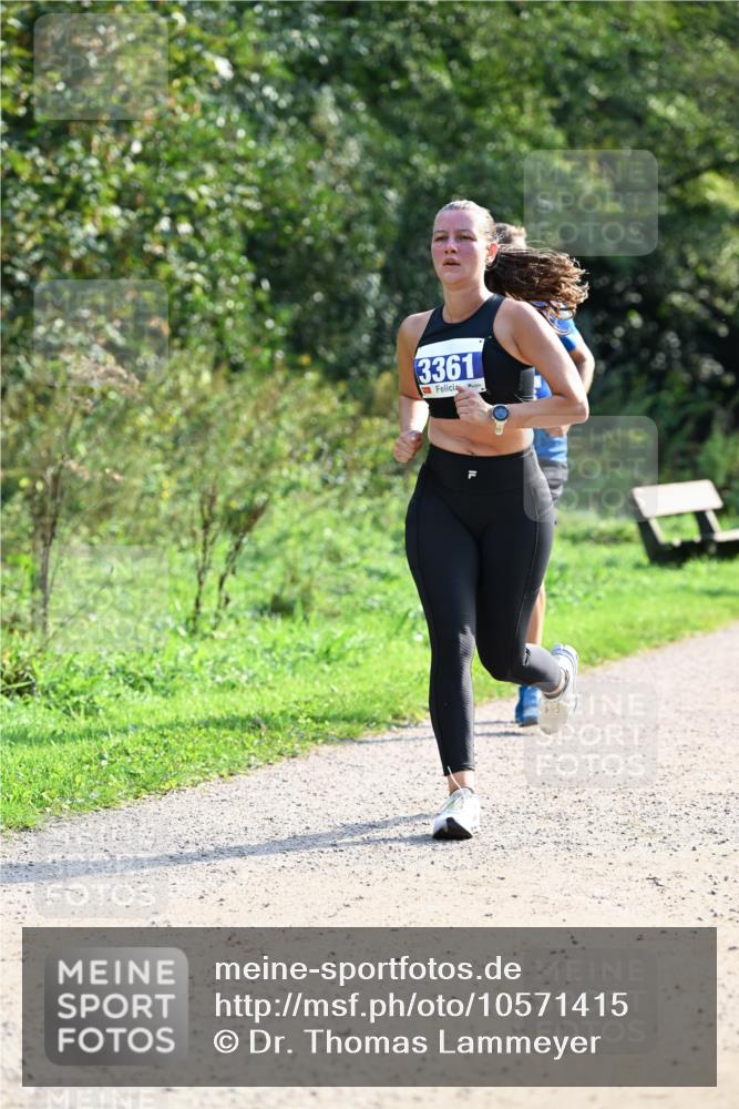 27.09.2026 - 35. Volkslauf durch das schöne Alstertal Dr. Thomas Lammeyer http://msf.ph/oto/10571415 27.09.2026 11:18:49 Laufen 3361 meine-sportfotos.de