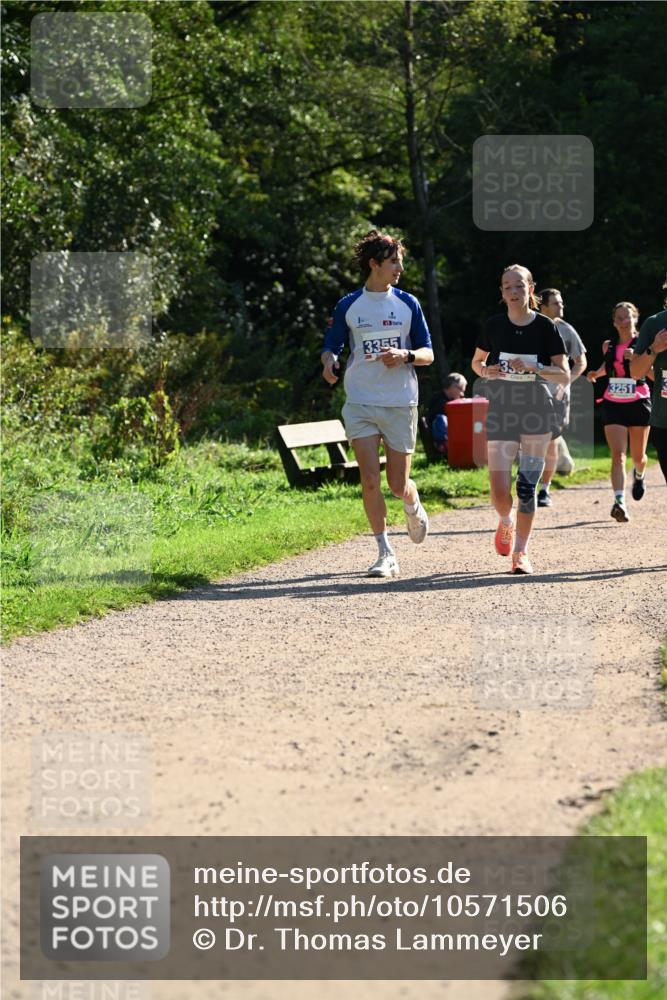 27.09.2026 - 35. Volkslauf durch das schöne Alstertal Dr. Thomas Lammeyer http://msf.ph/oto/10571506 27.09.2026 11:19:20 Laufen 3355, 3251 meine-sportfotos.de
