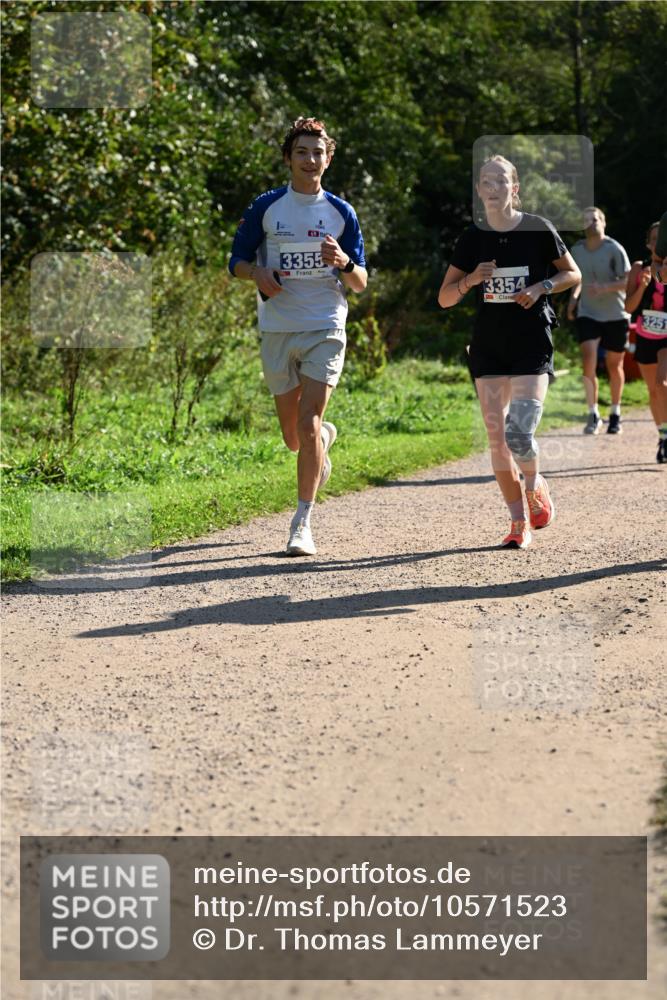 27.09.2026 - 35. Volkslauf durch das schöne Alstertal Dr. Thomas Lammeyer http://msf.ph/oto/10571523 27.09.2026 11:19:22 Laufen 3355, 13354, 3251 meine-sportfotos.de