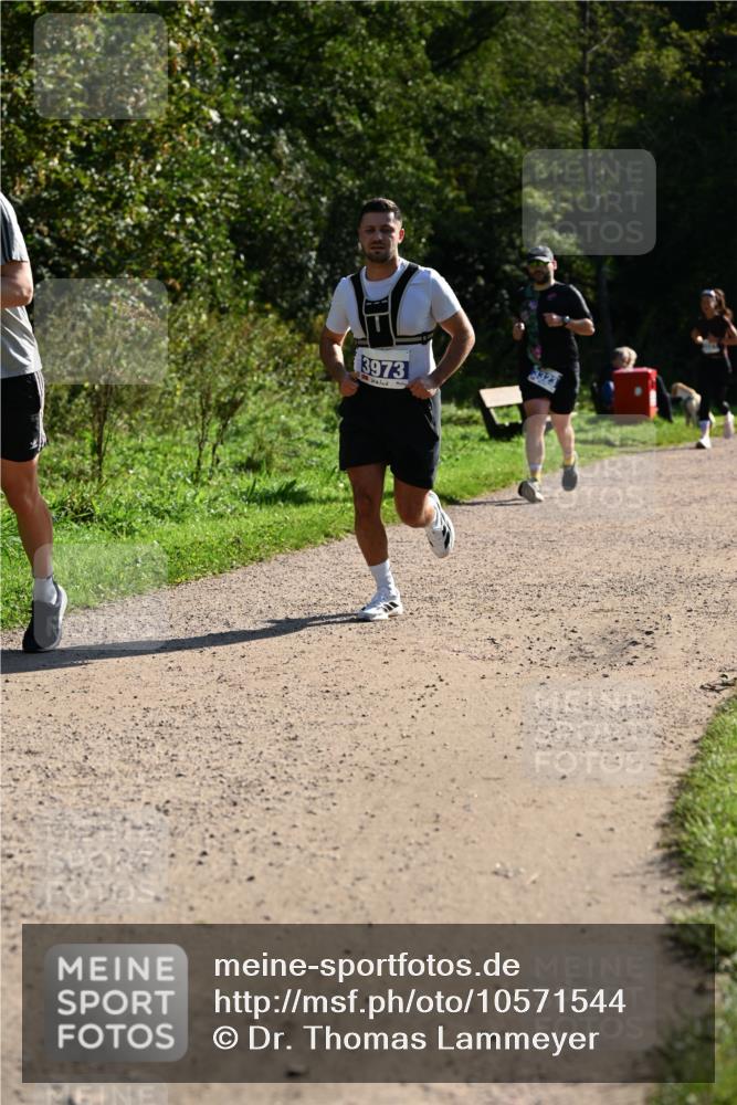 27.09.2026 - 35. Volkslauf durch das schöne Alstertal Dr. Thomas Lammeyer http://msf.ph/oto/10571544 27.09.2026 11:19:27 Laufen 3973 meine-sportfotos.de