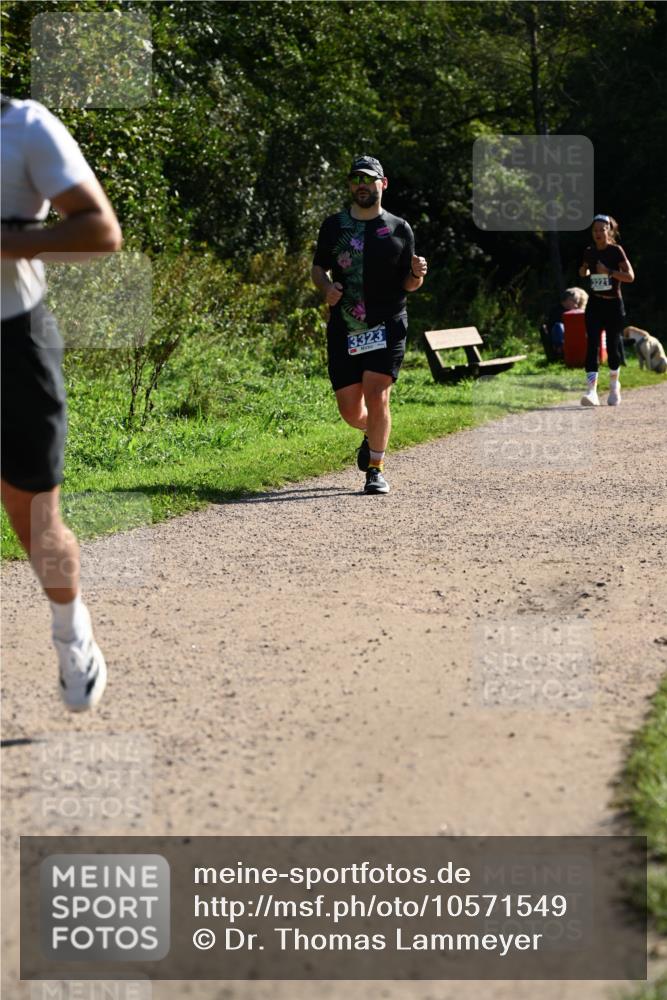 27.09.2026 - 35. Volkslauf durch das schöne Alstertal Dr. Thomas Lammeyer http://msf.ph/oto/10571549 27.09.2026 11:19:28 Laufen 3323, 3221 meine-sportfotos.de